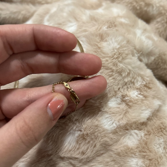 Fossil Bee Gold Necklace - Picture 2 of 2